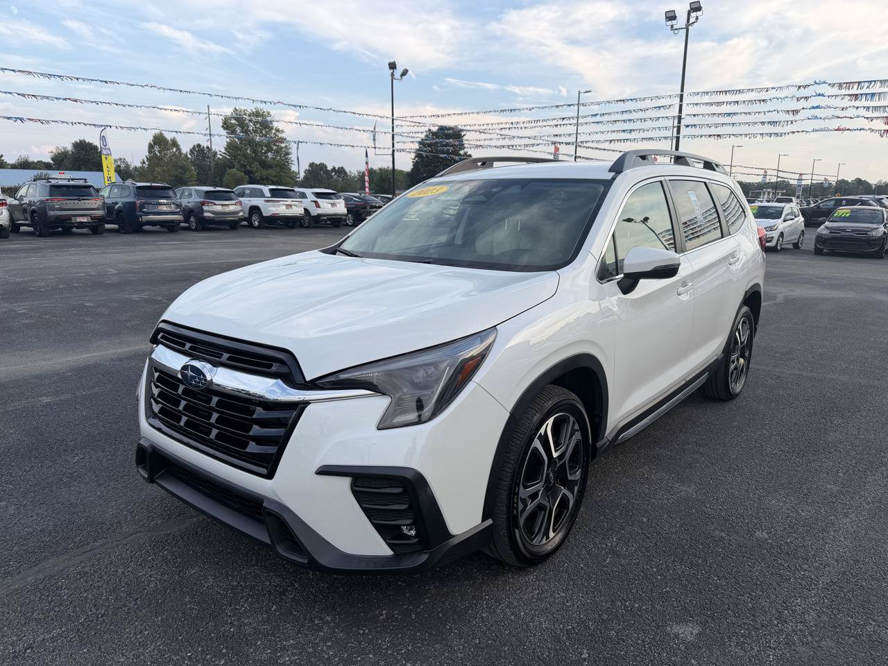 Used 2023 Subaru Ascent Limited AWD/4WD image 10