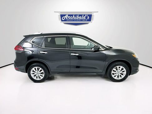 Used 2018 Nissan Rogue SV image 9