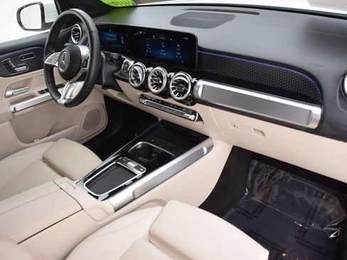 Certified 2025 Mercedes-Benz GLB 250 image 14