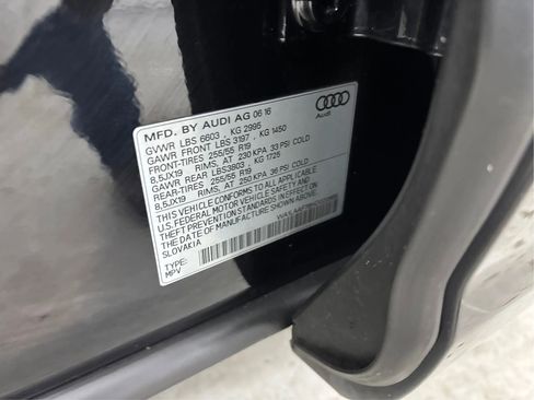 Used 2017 Audi Q7 3.0T Premium Plus w/ Premium Plus Package image 30
