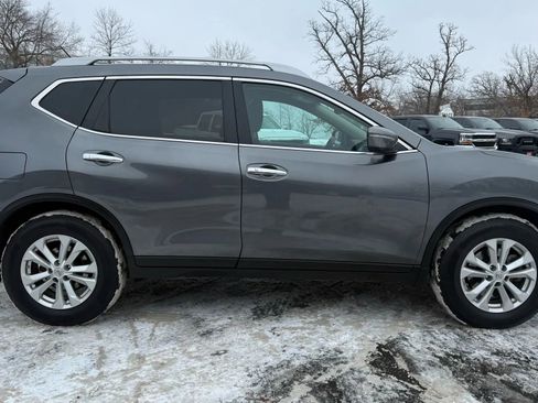 Used 2015 Nissan Rogue SV w/ SV Family Package image 11