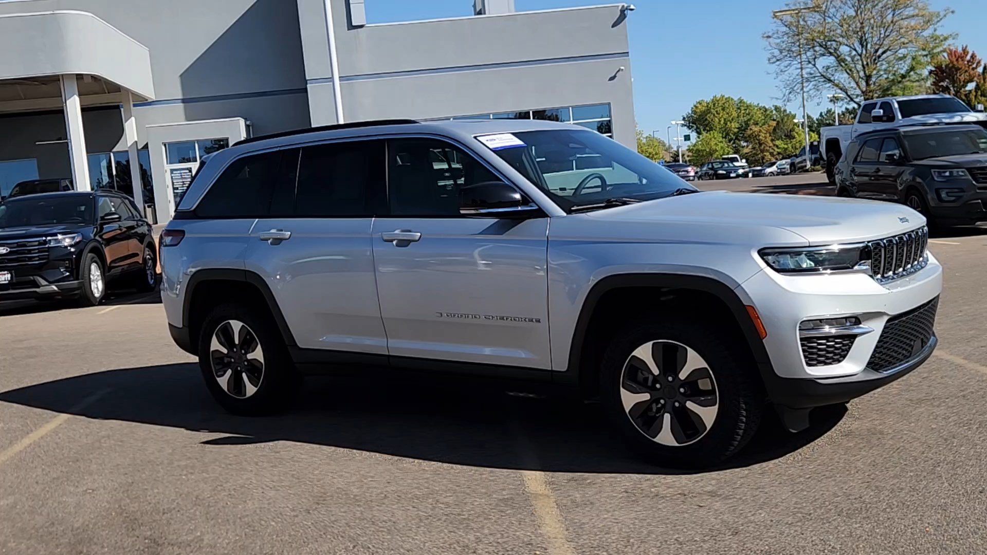Used 2024 Jeep Grand Cherokee Limited 4xe AWD/4WD image 8