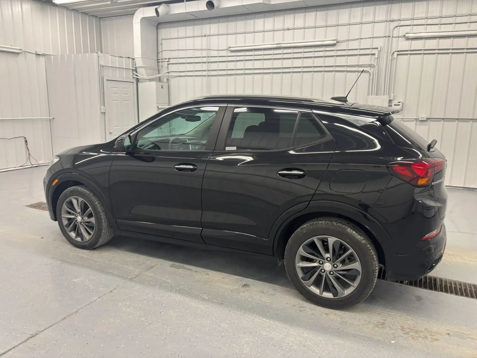 Used 2021 Buick Encore GX Select w/ Sport Touring Package FWD image 4