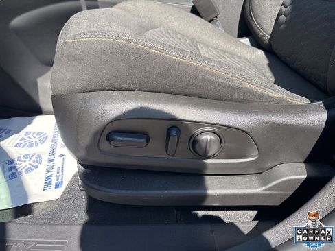 Used 2021 Chevrolet Equinox LT FWD image 58