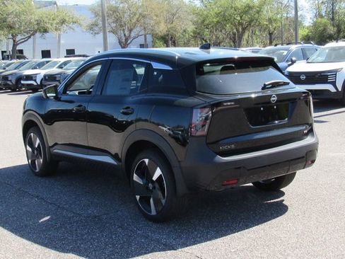 New 2026 Nissan Kicks SR image 6