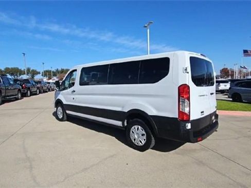 Used 2023 Ford Transit 350 XLT image 4