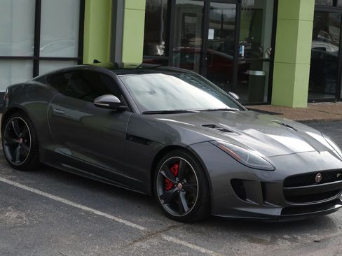 Used 2016 Jaguar F-TYPE R image 5