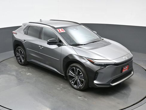 Used 2024 Toyota bZ4X Limited image 35