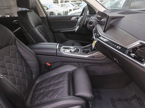 New 2026 BMW X7 xDrive40i image 11