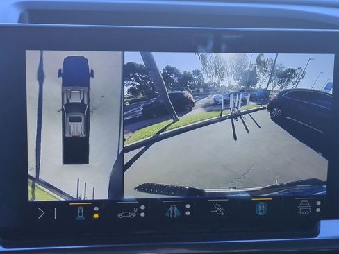 Used 2024 Chevrolet Silverado 2500 High Country w/ High Country Premium Package image 23