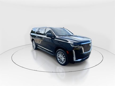 Used 2023 Cadillac Escalade ESV Premium Luxury image 2