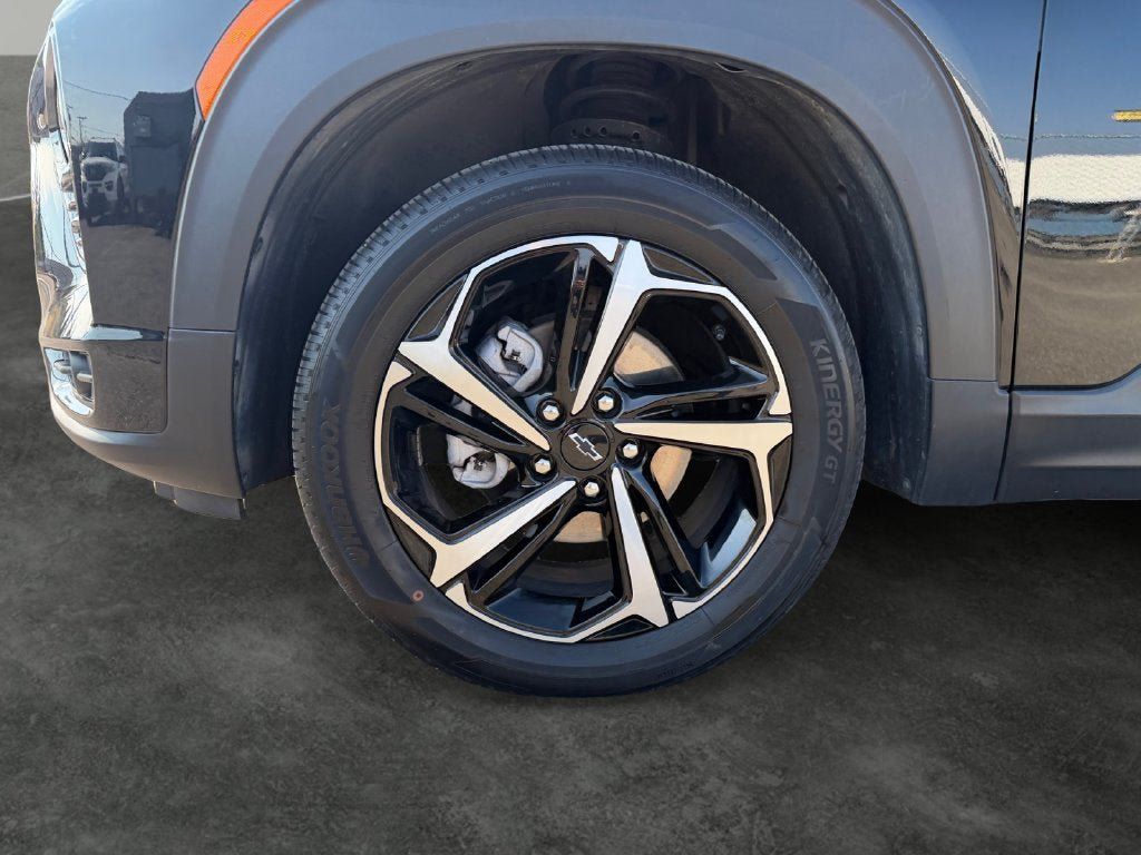 Used 2023 Chevrolet TrailBlazer RS w/ Convenience Package AWD/4WD image 4