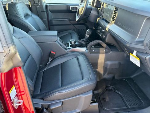 New 2026 Ford Bronco Badlands AWD/4WD image 8