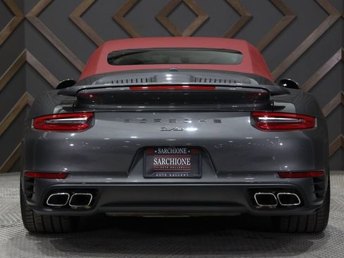 Used 2019 Porsche 911 Turbo image 17