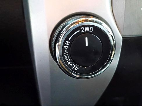 Used 2015 Toyota Tundra SR5 image 38