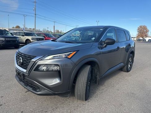 Used 2021 Nissan Rogue S image 28