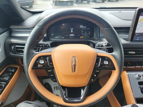 Used 2023 Lincoln Aviator Black Label image 9
