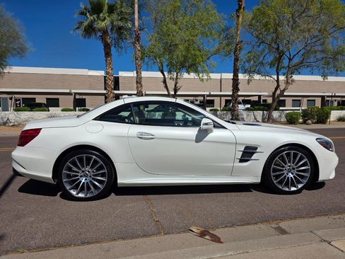 Used 2019 Mercedes-Benz SL 450 w/ Premium Package image 30