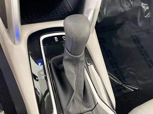 Used 2023 Toyota Corolla Cross L image 16