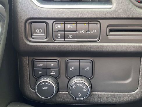 Used 2022 Chevrolet Tahoe LT w/ Luxury Package image 20