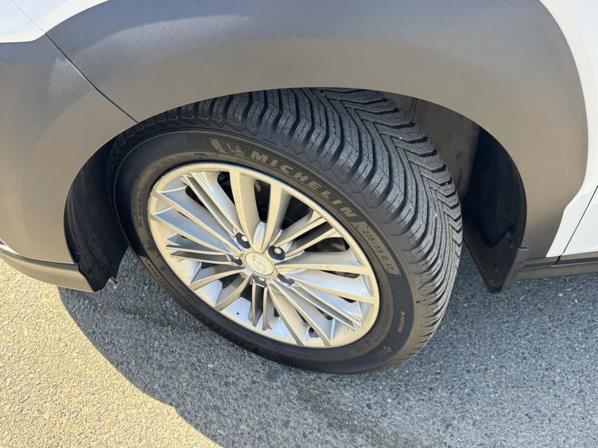 Used 2019 Hyundai Kona SEL w/ SEL Tech Package 02 AWD/4WD image 38
