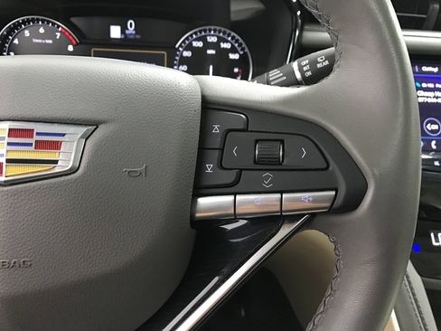 Used 2024 Cadillac XT6 Premium Luxury w/ LPO, Floor Liner Package AWD/4WD image 20