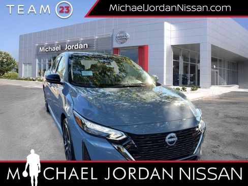 New 2025 Nissan Sentra SR image 1