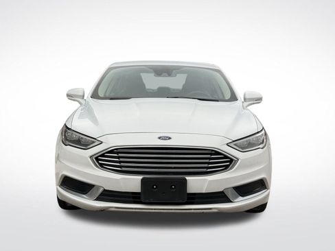 Used 2018 Ford Fusion SE w/ Equipment Group 602A image 2