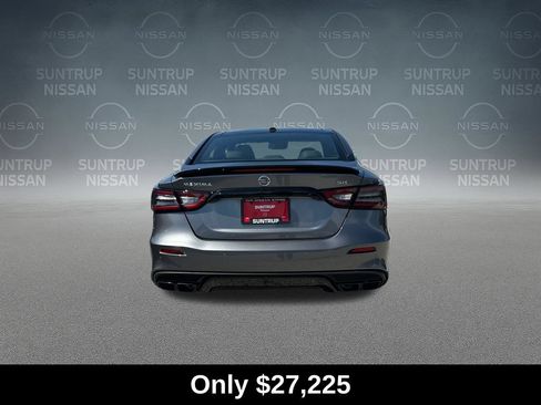 Used 2021 Nissan Maxima SR w/ Sport Mat Group FWD image 4
