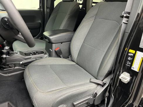 Used 2024 Jeep Wrangler Unlimited Sport AWD/4WD image 19