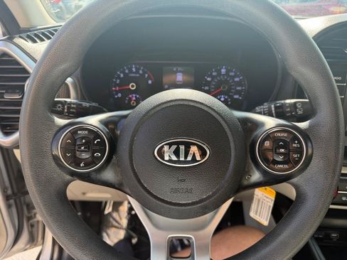 Used 2021 Kia Soul S FWD image 27