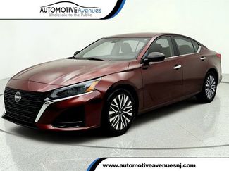 Used 2025 Nissan Altima 2.5 SV FWD video 1