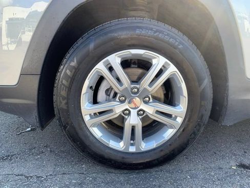 Used 2024 GMC Terrain SLE AWD/4WD image 10