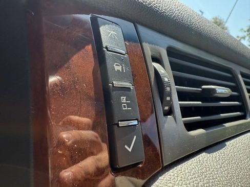 Used 2008 Chevrolet Avalanche LTZ w/ LTZ Preferred Equipment Group image 22