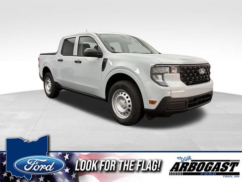 New 2025 Ford Maverick XL image 1