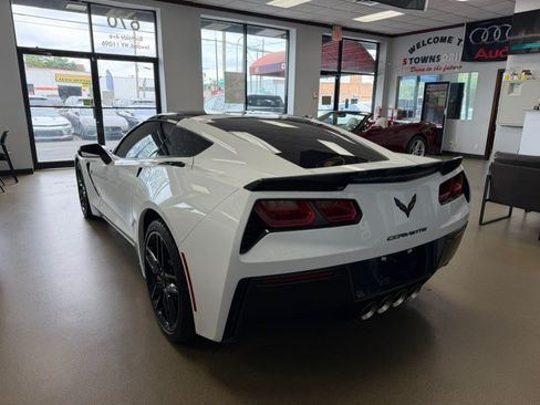 Used 2016 Chevrolet Corvette Stingray Coupe RWD image 15