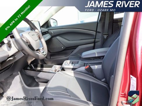 New 2025 Ford Mustang Mach-E Premium image 23