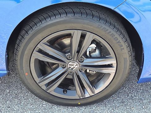 Used 2023 Volkswagen Jetta SE FWD image 7