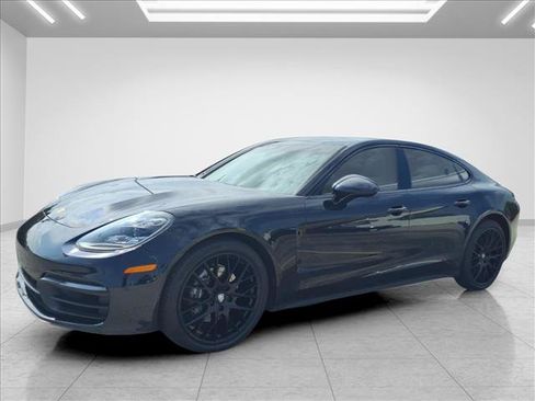 Used 2022 Porsche Panamera 4 Platinum Edition AWD/4WD image 5