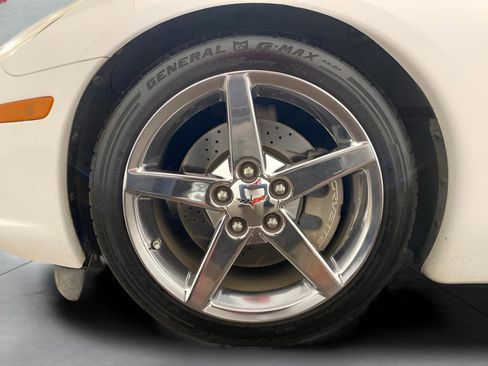 Used 2007 Chevrolet Corvette Coupe image 19
