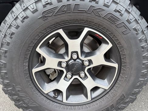 Used 2021 Jeep Wrangler Unlimited Rubicon image 24