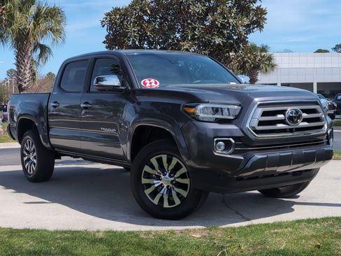 Certified 2022 Toyota Tacoma Limited image 2