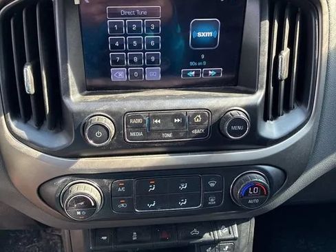 Used 2017 Chevrolet Colorado Z71 AWD/4WD image 25