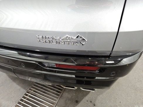 Certified 2025 Chevrolet Traverse High Country w/ LPO, Floor Liner Package image 17