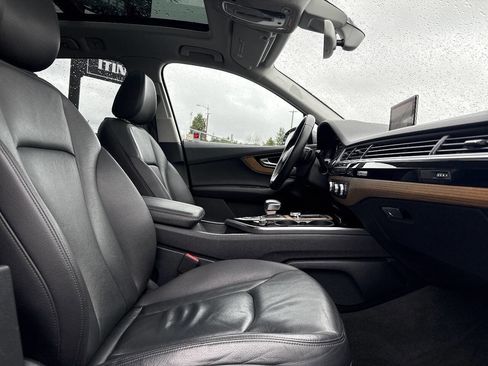 Used 2017 Audi Q7 3.0T Premium Plus image 19