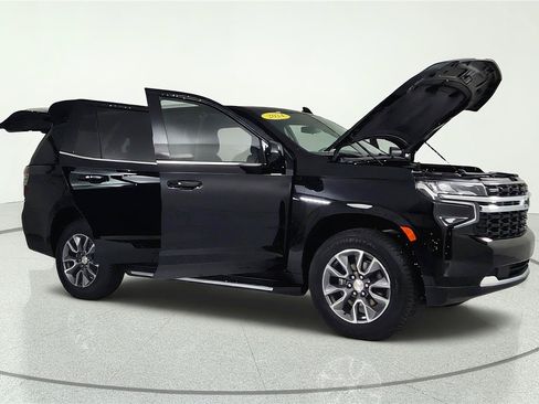 Used 2024 Chevrolet Tahoe LS AWD/4WD image 15