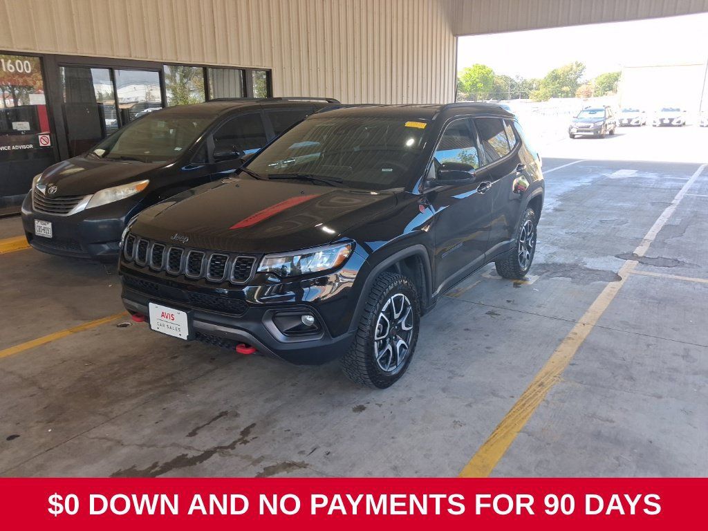 Used 2025 Jeep Compass Trailhawk AWD/4WD image 1