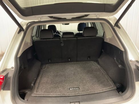 Used 2021 Volkswagen Tiguan S image 9