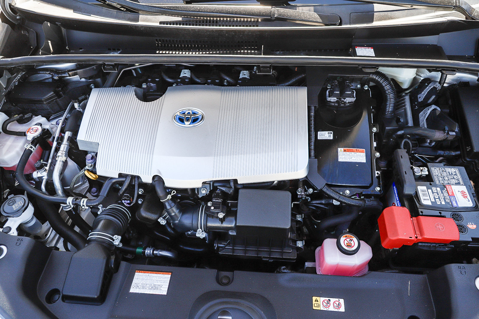 Certified 2022 Toyota Prius LE FWD image 25