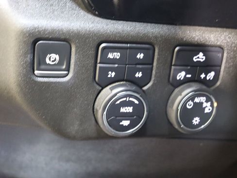 Used 2022 Chevrolet Silverado 1500 LT image 42